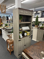 Lib 24 Shelve with Bottom Cabinet